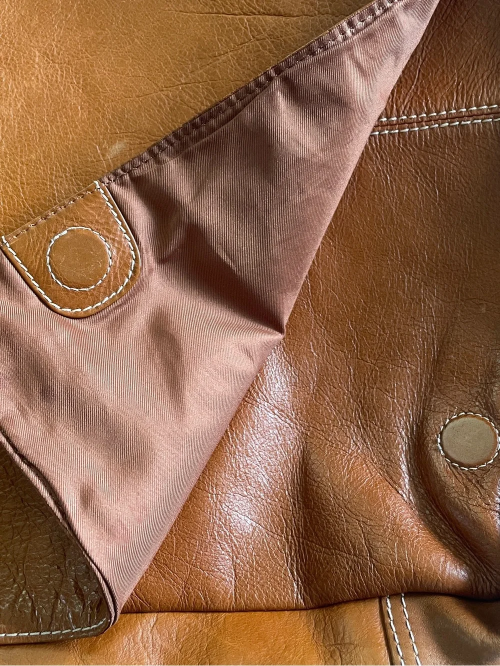 Perry Ellis this messenger
